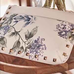 WHBM hydrangea wristlet NWT